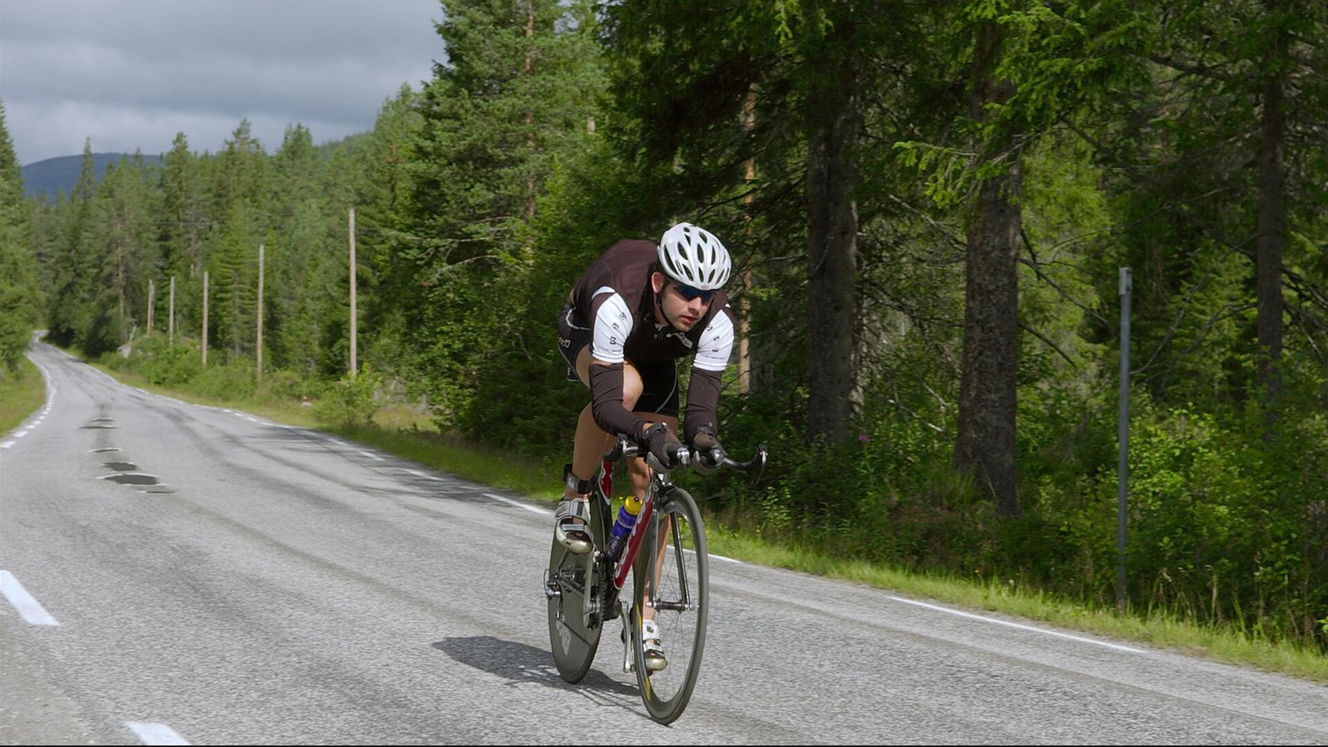 波兰队在国际乒联混合团体世界杯的表现:战术与团队协作的完美结合
